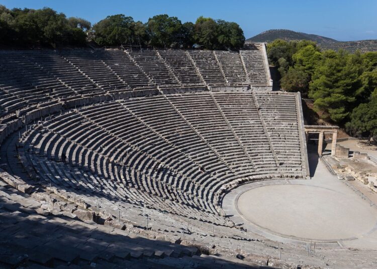 Το Θέατρο της Επιδαύρου: Ένα από τα πιο εντυπωσιακά μνημεία της αρχαιότητας