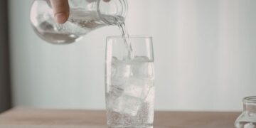 Γιατί δεν μας ξεδιψά τόσο το κρύο νερό;