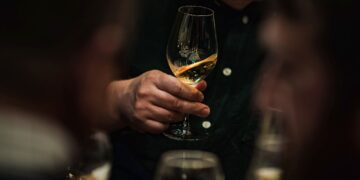Η ιστορία του κρασιού: Από την αρχαιότητα έως σήμερα