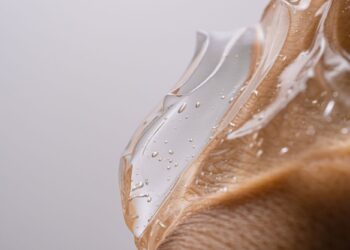 Ενυδατική σε κρέμα ή σε gel; Ποια απορροφάται καλύτερα;