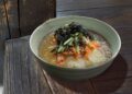 Κρύα noodles: Πώς έγιναν το απόλυτο πιάτο του καλοκαιριού