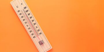 Τι είναι η θερμική εξάντληση και πώς διαφέρει από τη θερμοπληξία;