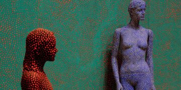 Yayoi Kusama: Η γυναίκα που μετέτρεψε τις ψευδαισθήσεις της σε τέχνη
