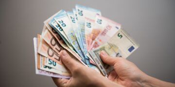 Νέο ευρώ: Γιατί αλλάζουν τα χαρτονομίσματα και πότε θα τα δούμε στην κυκλοφορία;