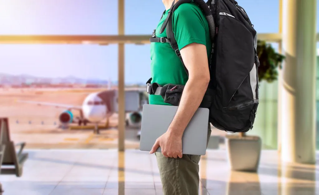 Digital nomad στο αεροδρόμιο