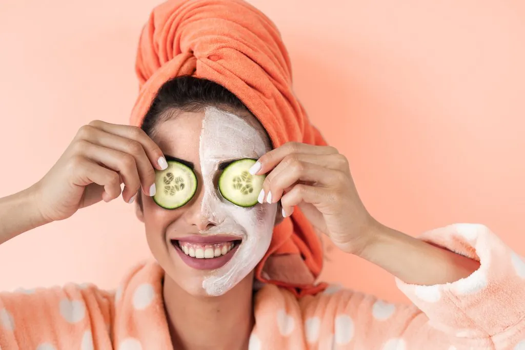 Πώς η skincare ρουτίνα συνδέεται με την ψυχολογία μας