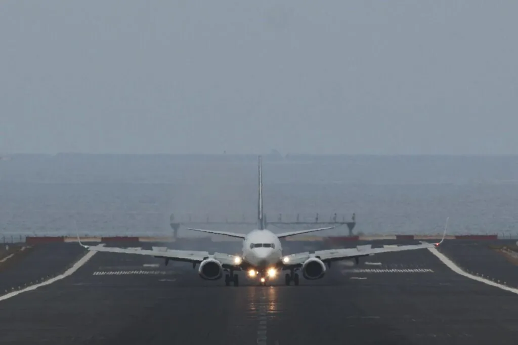 Σκιάθος: Το επικίνδυνο trend του plane spotting